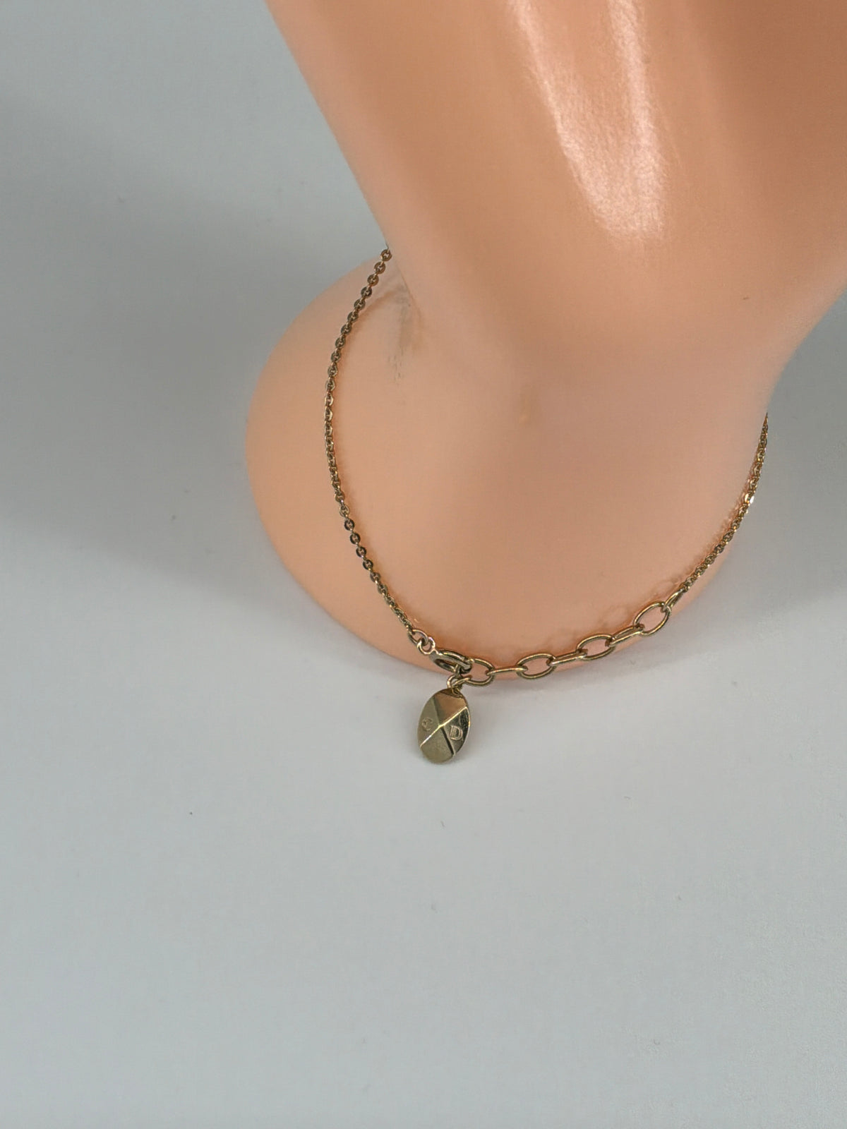 Christian Dior DIOR Letter Charm Bracelet – Vintage Gold-Tone