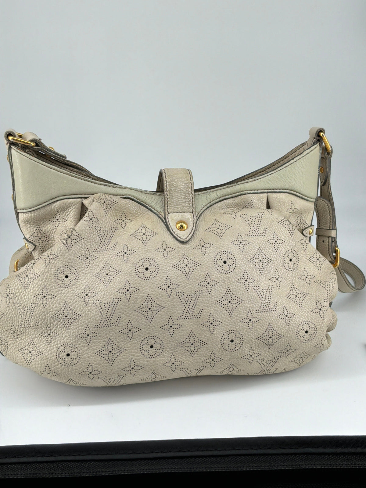 Louis Vuitton Mahina Perforated Leather Hobo – Ivory Monogram