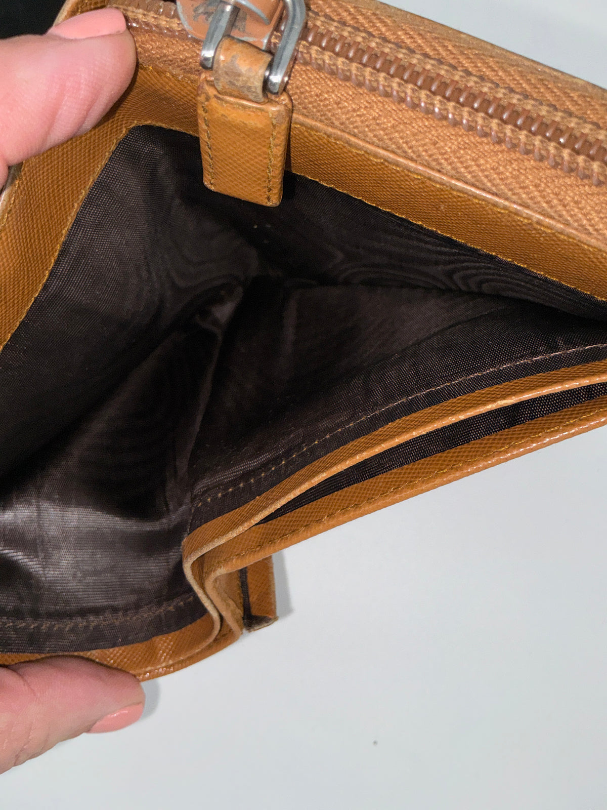 Prada Zip-Around Compact Wallet – Vintage Saffiano Leather