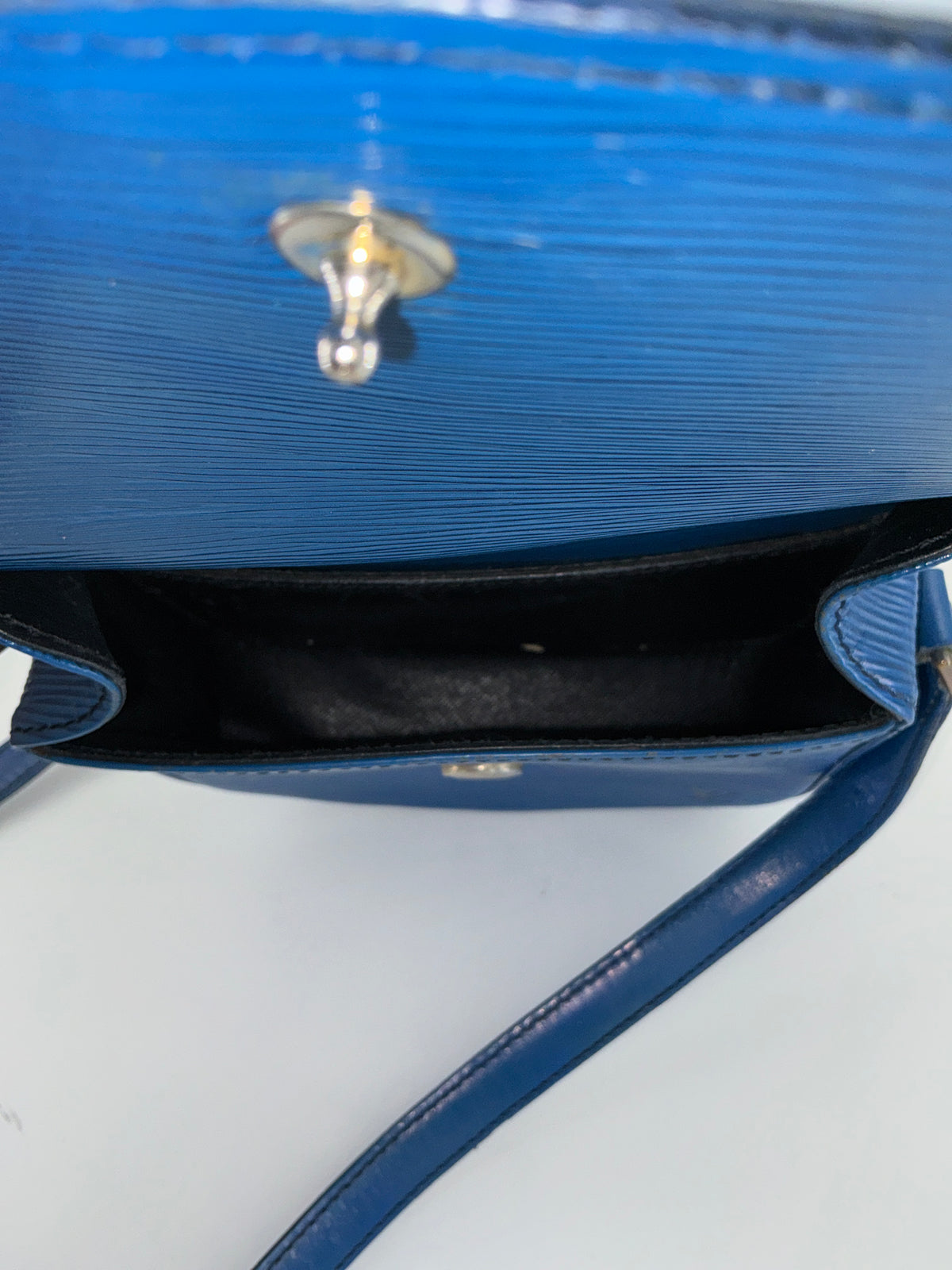 Louis Vuitton Saint Cloud PM Crossbody – Vintage Blue Epi Leather