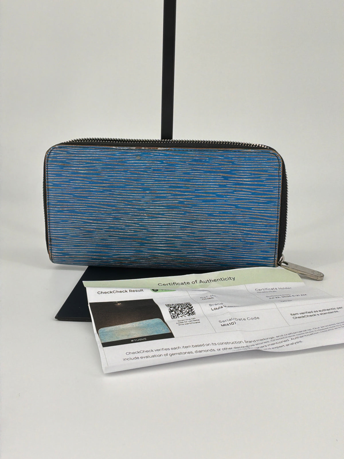 Louis Vuitton Zippy Long Wallet Epi Leather Zip-Around Wallet – Blue