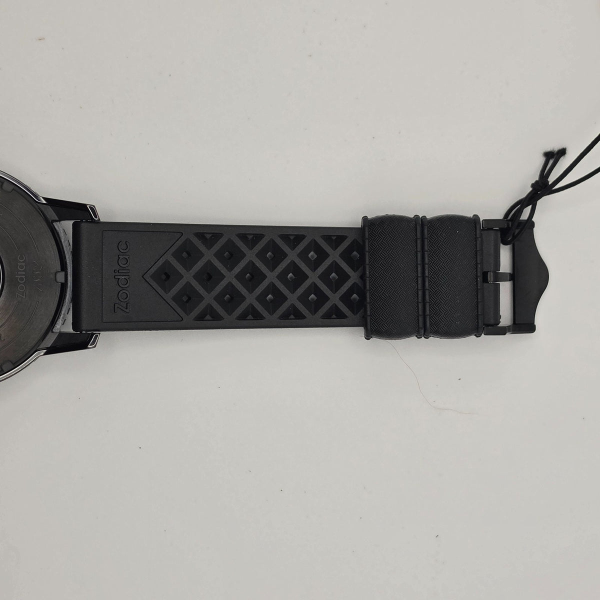 Zodiac Super Sea Wolf ZO9595 – 200M Automatic Diver, Black Dial
