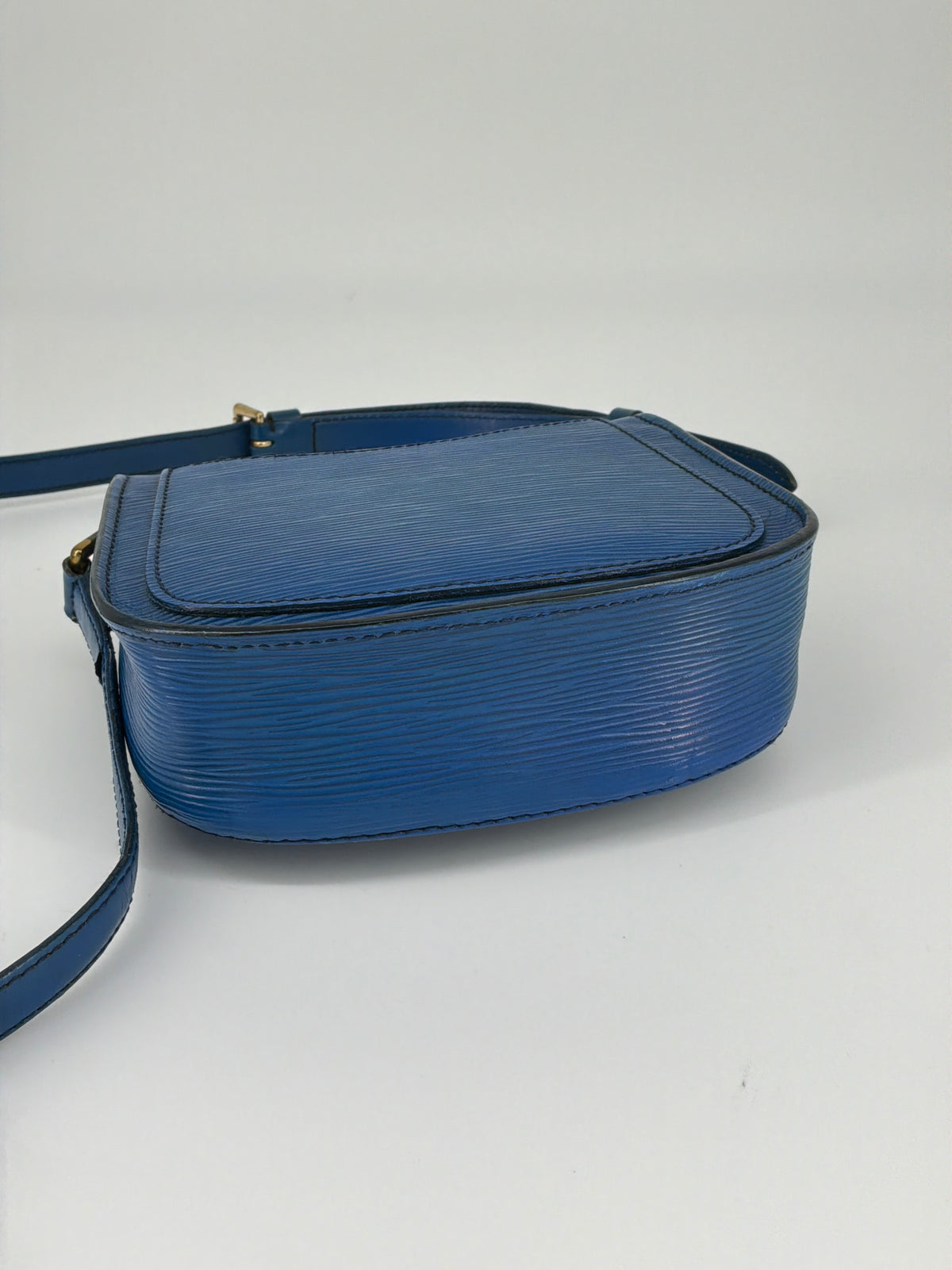 Louis Vuitton Saint Cloud PM Crossbody – Vintage Blue Epi Leather