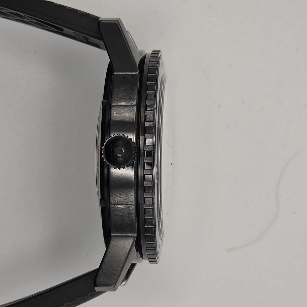 Zodiac Super Sea Wolf ZO9595 – 200M Automatic Diver, Black Dial