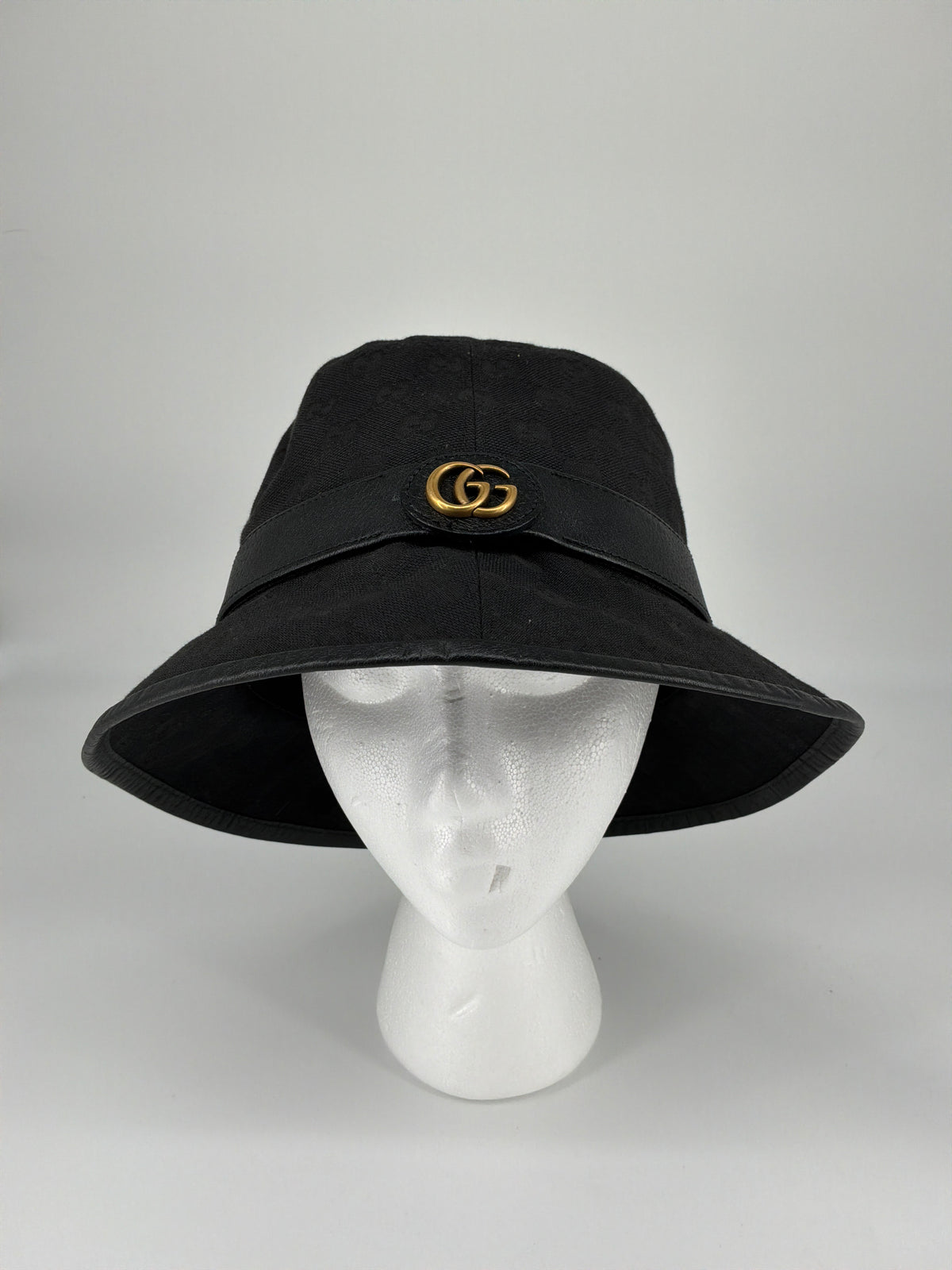 Gucci GG Canvas Bucket Hat – Black, Size L