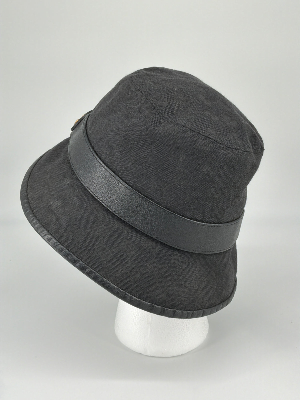 Gucci GG Canvas Bucket Hat – Black, Size L