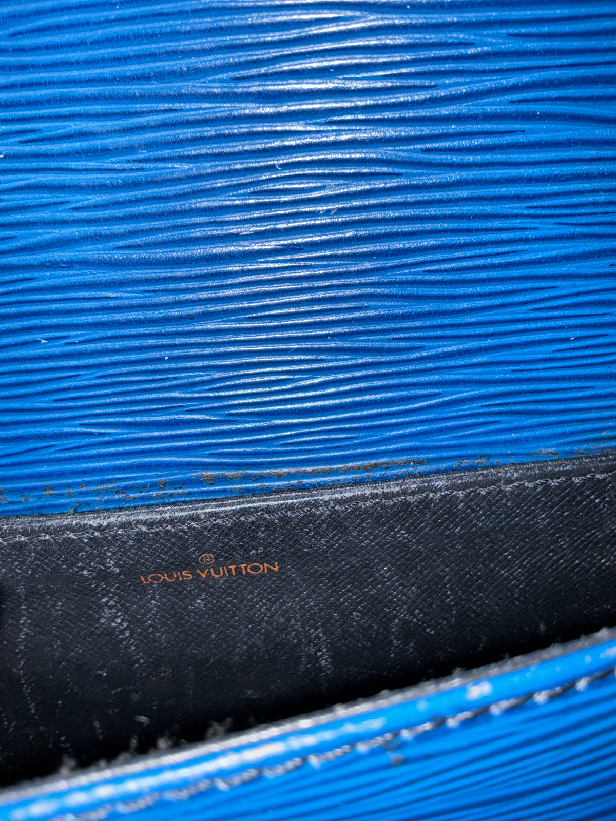 Louis Vuitton Saint Cloud PM Crossbody – Vintage Blue Epi Leather