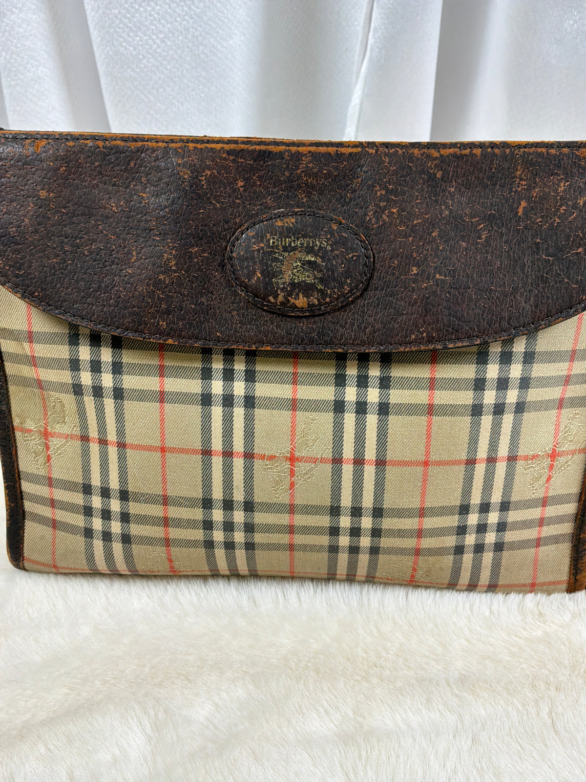 Burberry’s Vintage clutch
