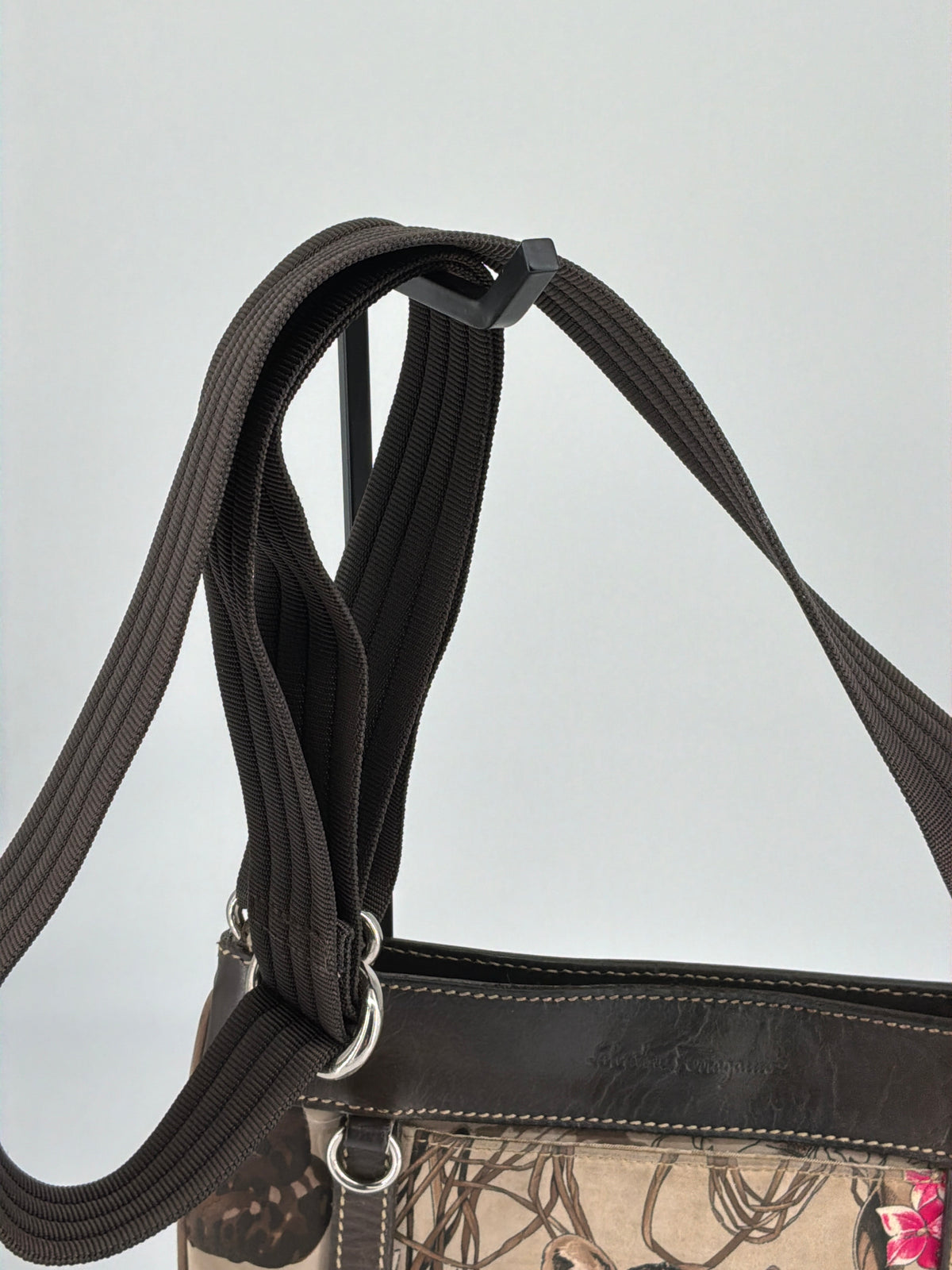 Salvatore Ferragamo Jungle Safari Printed Canvas Shoulder Bag – Multicolor / Black