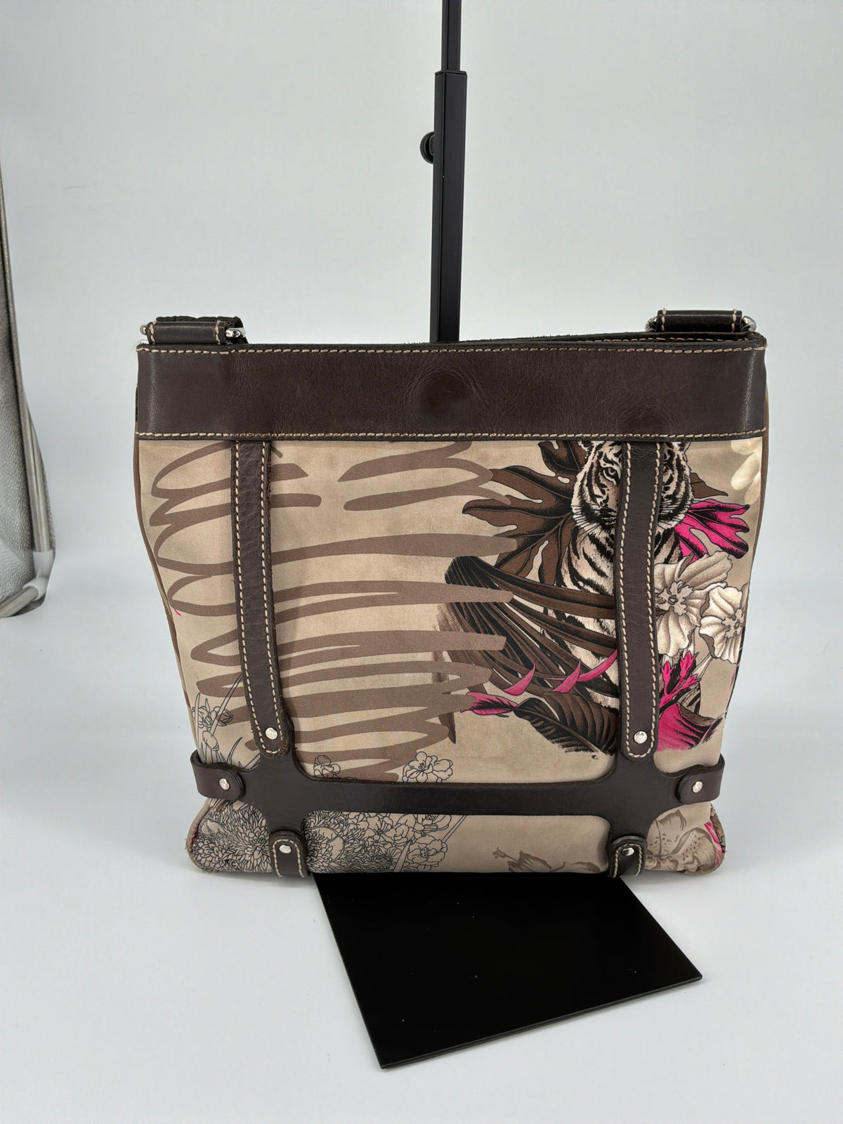 Salvatore Ferragamo Jungle Safari Printed Canvas Shoulder Bag – Multicolor / Black