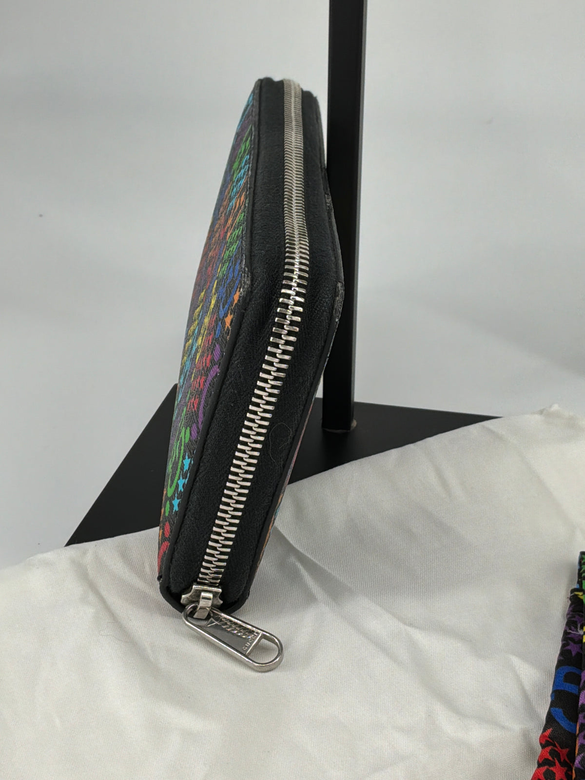 Gucci Psychedelic Zip-Around Wallet – GG Supreme Monogram