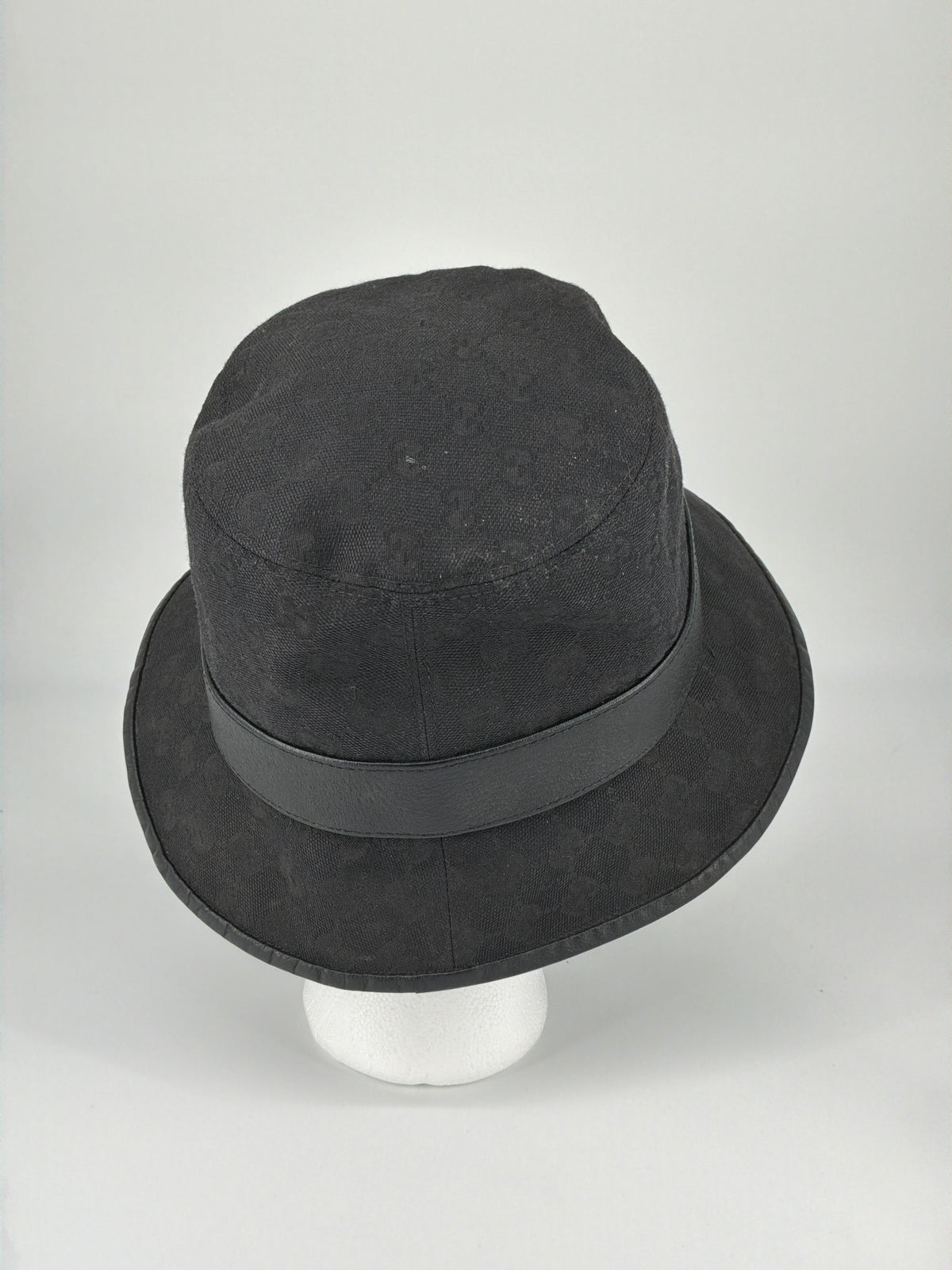 Gucci GG Canvas Bucket Hat – Black, Size L