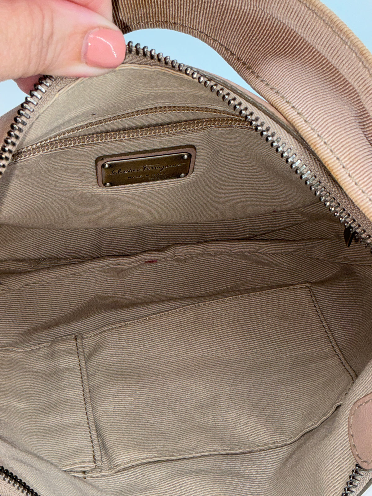 Salvatore Ferragamo Pleated Bow Leather Hobo Shoulder Bag – Taupe