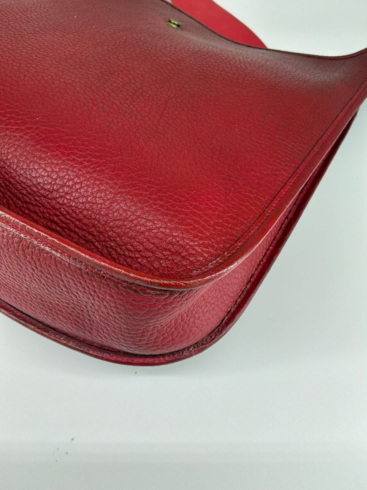 Hermès Evelyne I Clemence Leather Crossbody Bag – Red