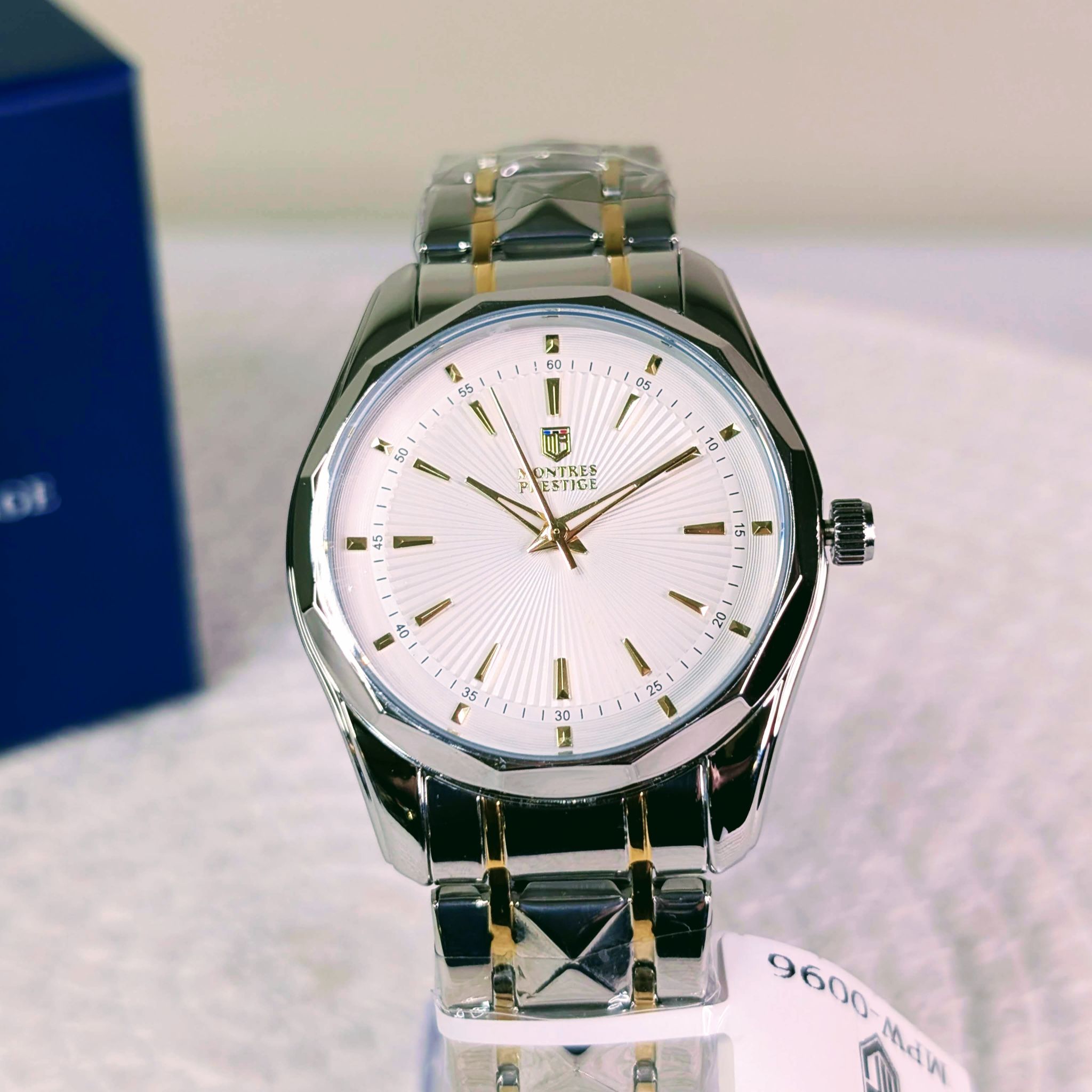 Montres Prestige MPW-0096 41mm White Sunburst Dial Silver-Tone Watch NIB