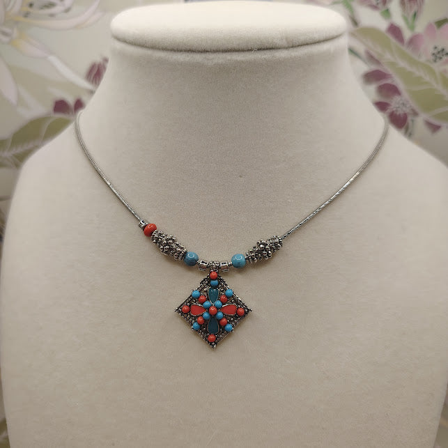 Vintage Southwestern Style Silver Tone Mosaic Pendant Necklace Turquoise Coral Color#16