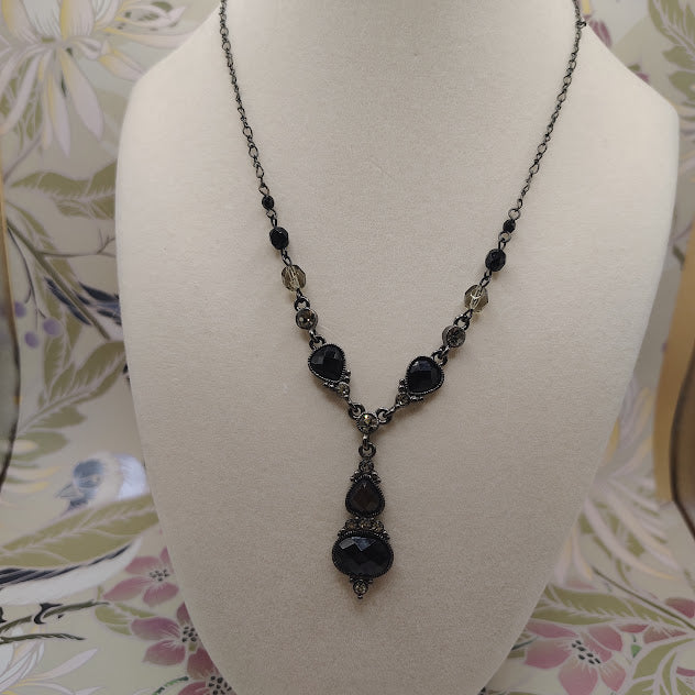 2028 Vintage Black Faceted Beaded Drop Necklace Gunmetal Tone 16" Adjustable#18