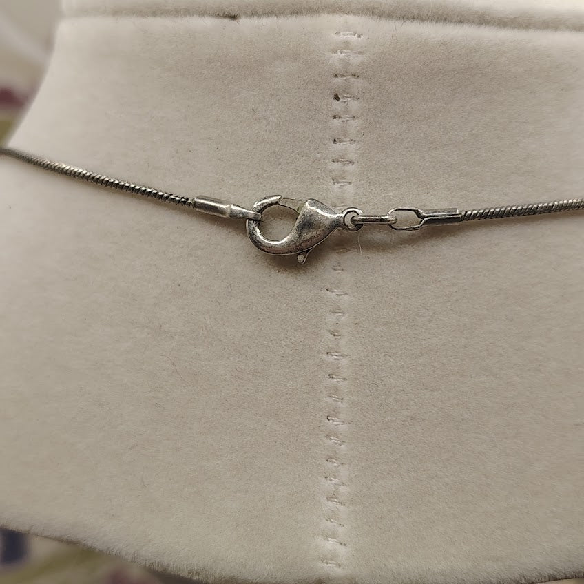 Vintage Style Gunmetal Black Filigree Leaf Pendant Necklace 16" Estate Jewelry#21