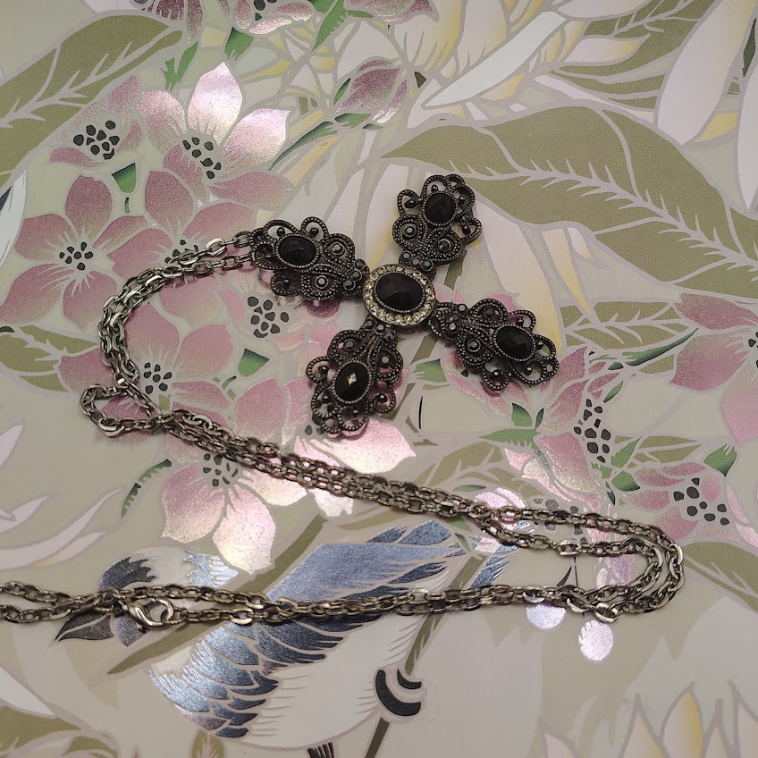 Large Gothic Silver Tone Black Cabochon Cross Pendant Necklace 29" Statement#22