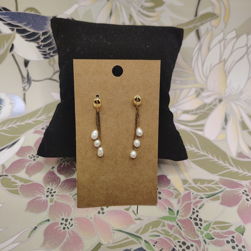 Vintage 1990s Avon Gold Tone Triple Strand Freshwater Pearl Dangle Earrings#23