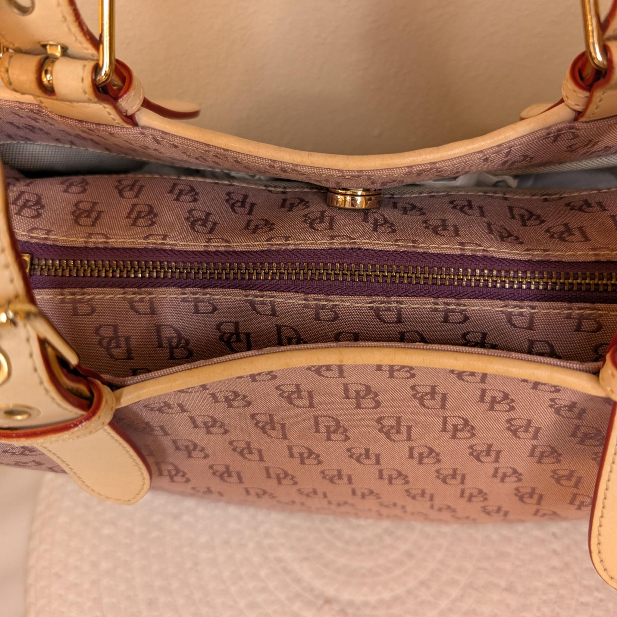 Dooney & Bourke Vintage Signature Monogram Tote | Lavender | K11990 | Scarf Included | Rank B