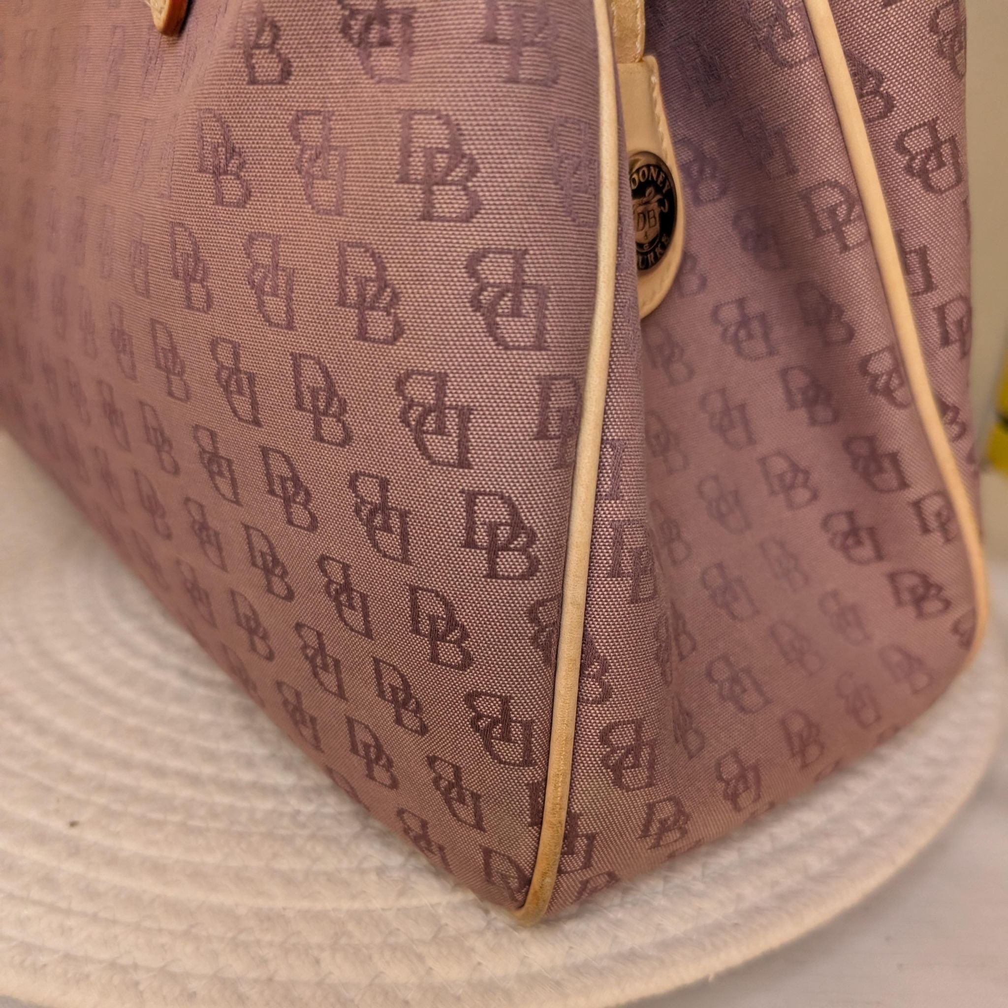Dooney & Bourke Vintage Signature Monogram Tote | Lavender | K11990 | Scarf Included | Rank B