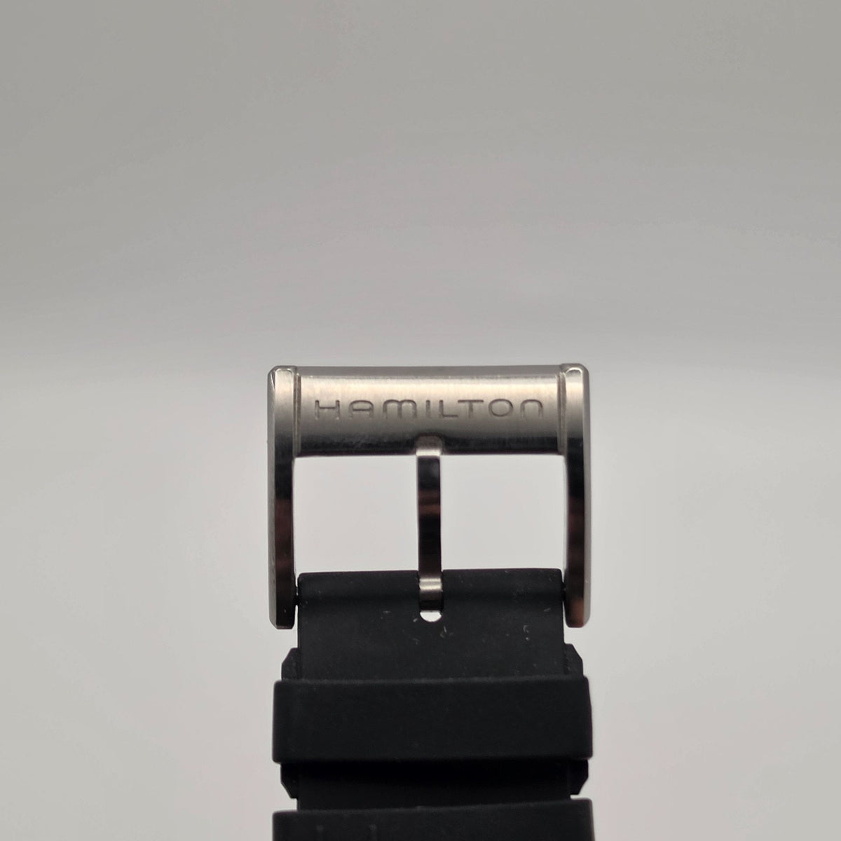 Hamilton Ventura XXL H24655131 – Black Automatic, Triangle Case